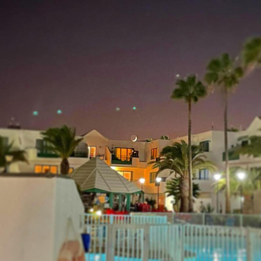 Luxury Beach Front Apartmentos Tahiche Costa Teguise Dış mekan fotoğraf