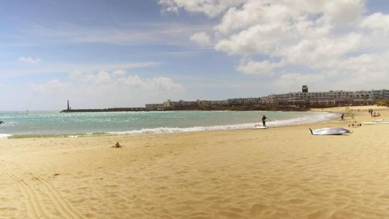 Luxury Beach Front Apartmentos Tahiche Costa Teguise Dış mekan fotoğraf