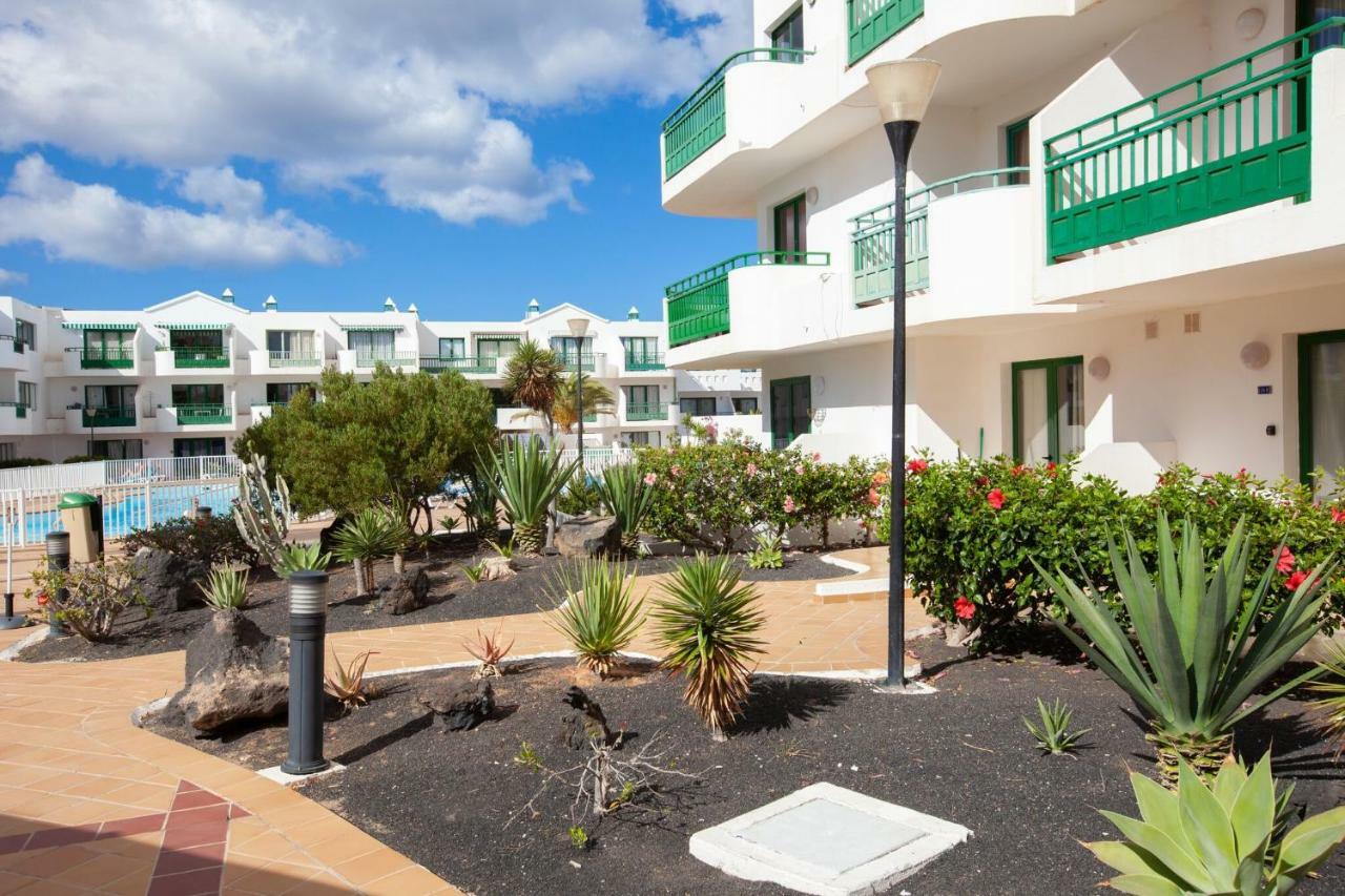 Luxury Beach Front Apartmentos Tahiche Costa Teguise Dış mekan fotoğraf