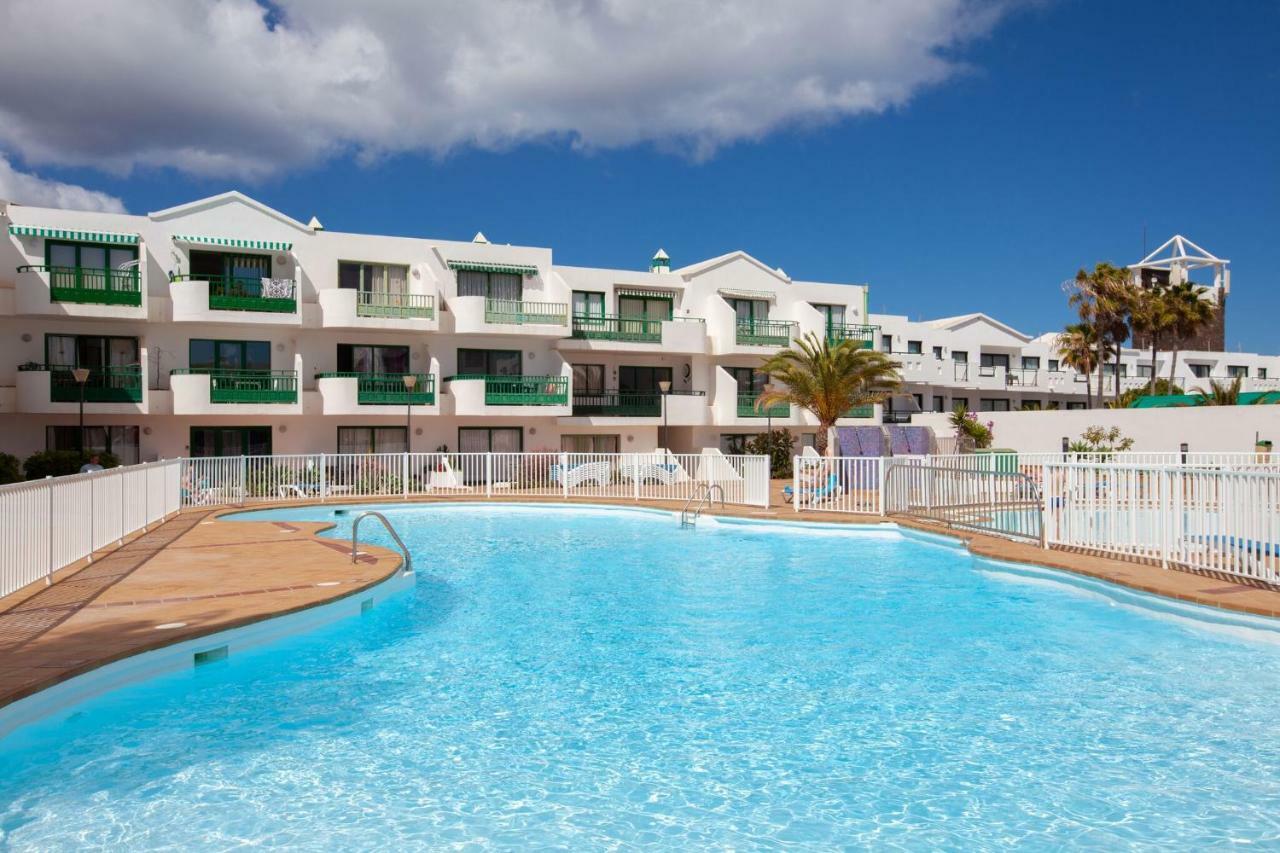 Luxury Beach Front Apartmentos Tahiche Costa Teguise Dış mekan fotoğraf
