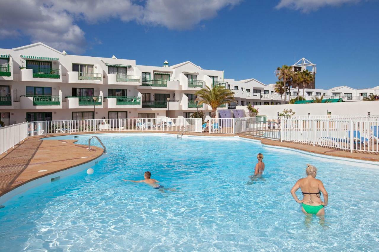 Luxury Beach Front Apartmentos Tahiche Costa Teguise Dış mekan fotoğraf